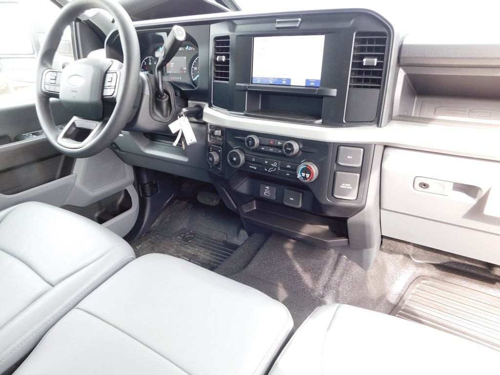 New 2025 Ford F350 XL w/ XL Chrome Package AWD/4WD image 19