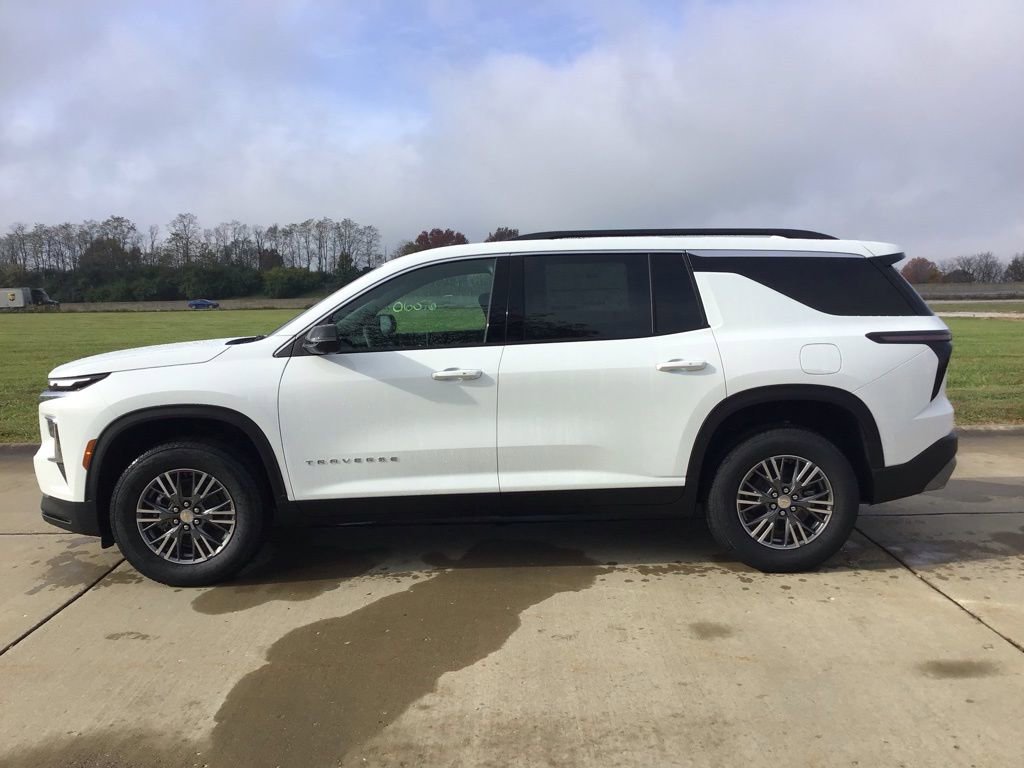 New 2026 Chevrolet Traverse LT w/ Driver Confidence Package image 9