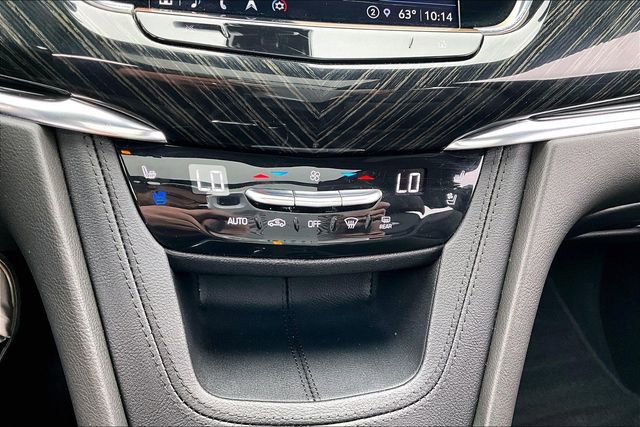 Used 2022 Cadillac XT6 Premium Luxury w/ Technology Package FWD image 32