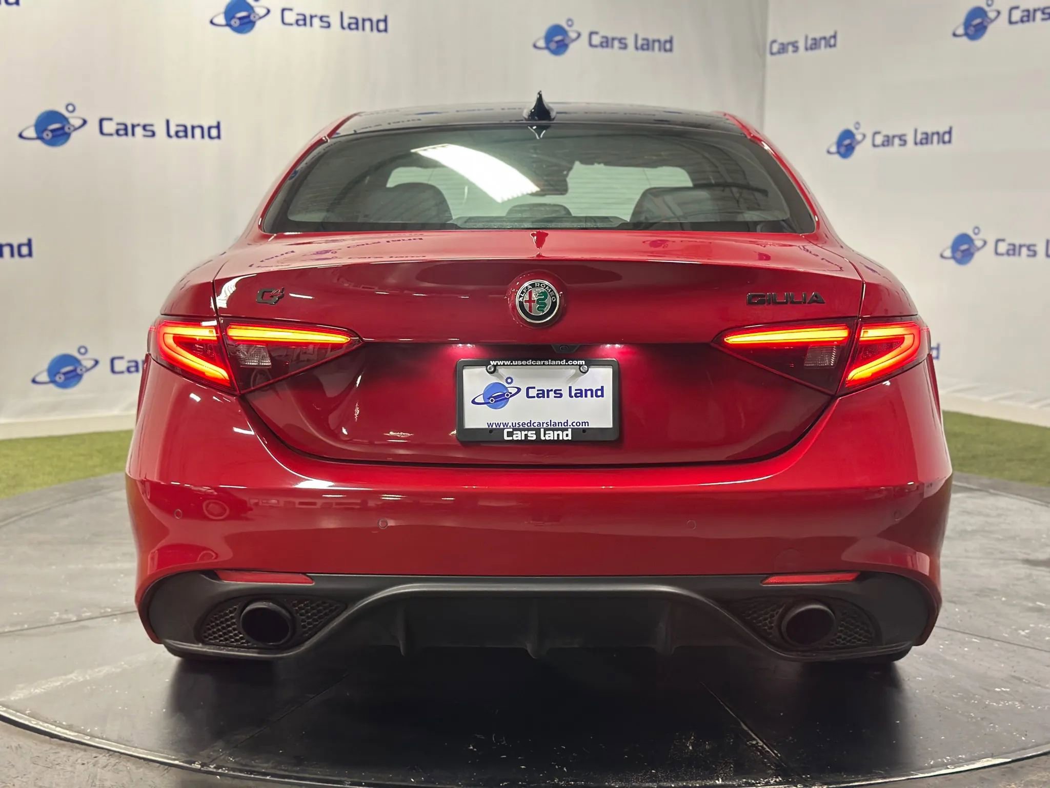 Used 2023 Alfa Romeo Giulia Estrema AWD/4WD image 4