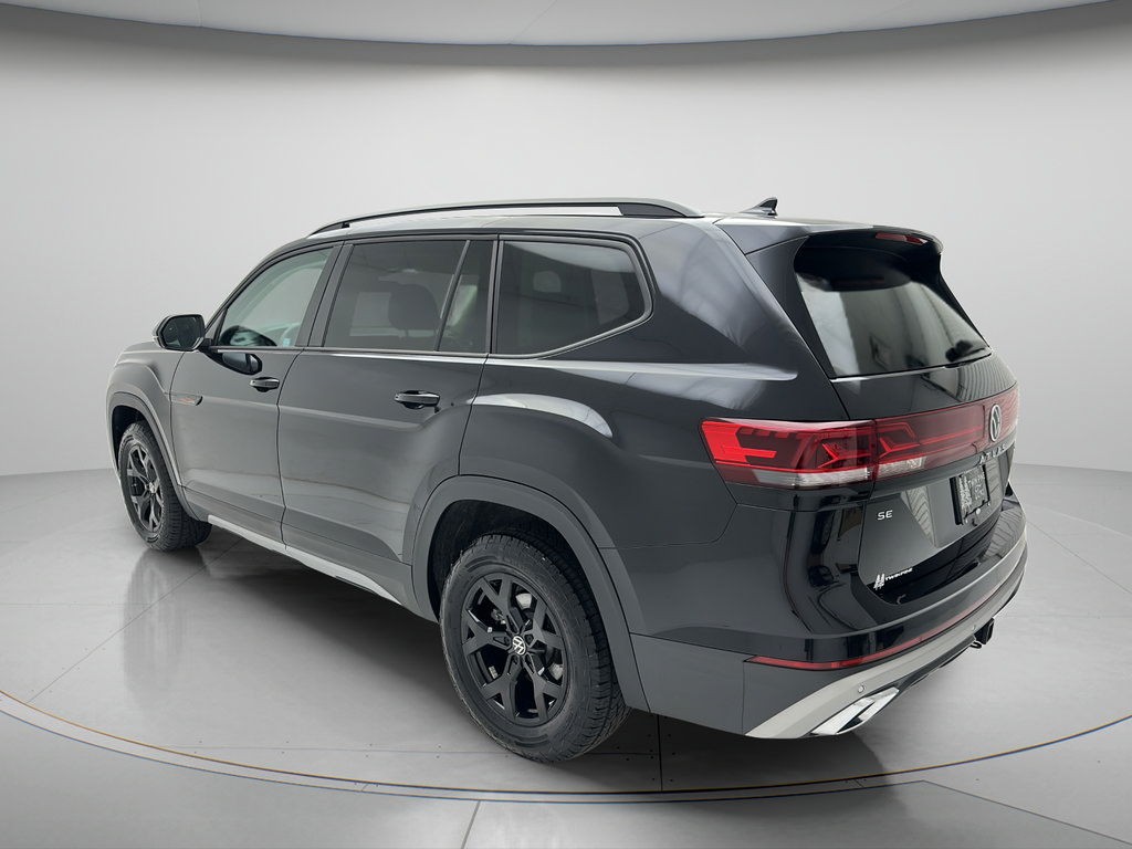 Used 2026 Volkswagen Atlas Peak Edition AWD/4WD image 7