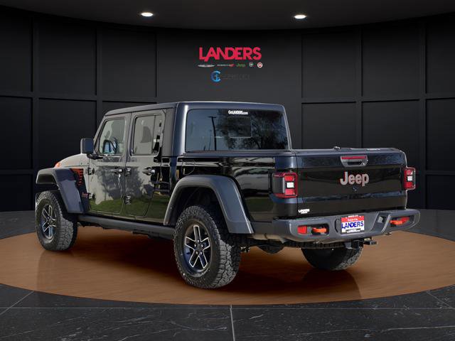 Used 2025 Jeep Gladiator Mojave w/ Convenience Group image 2