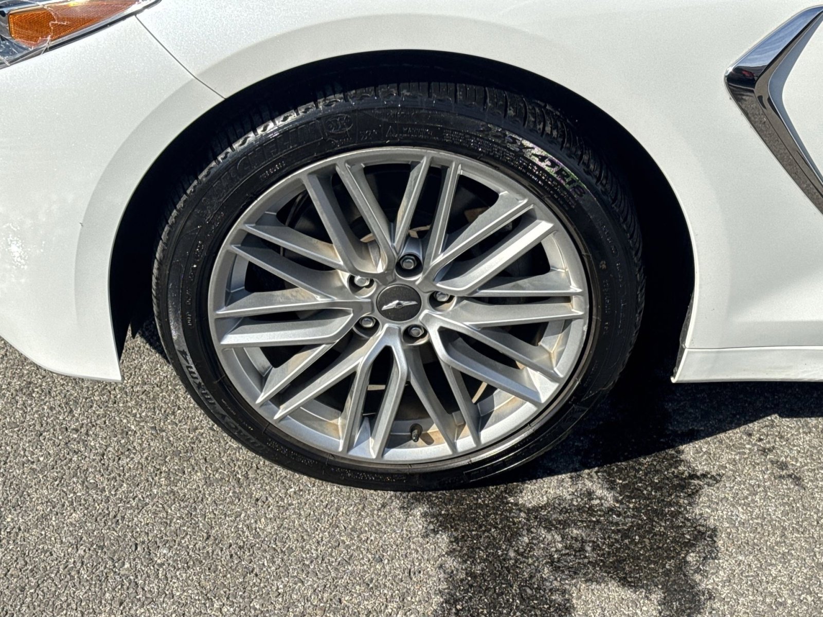 Used 2021 Genesis G70 2.0T image 12