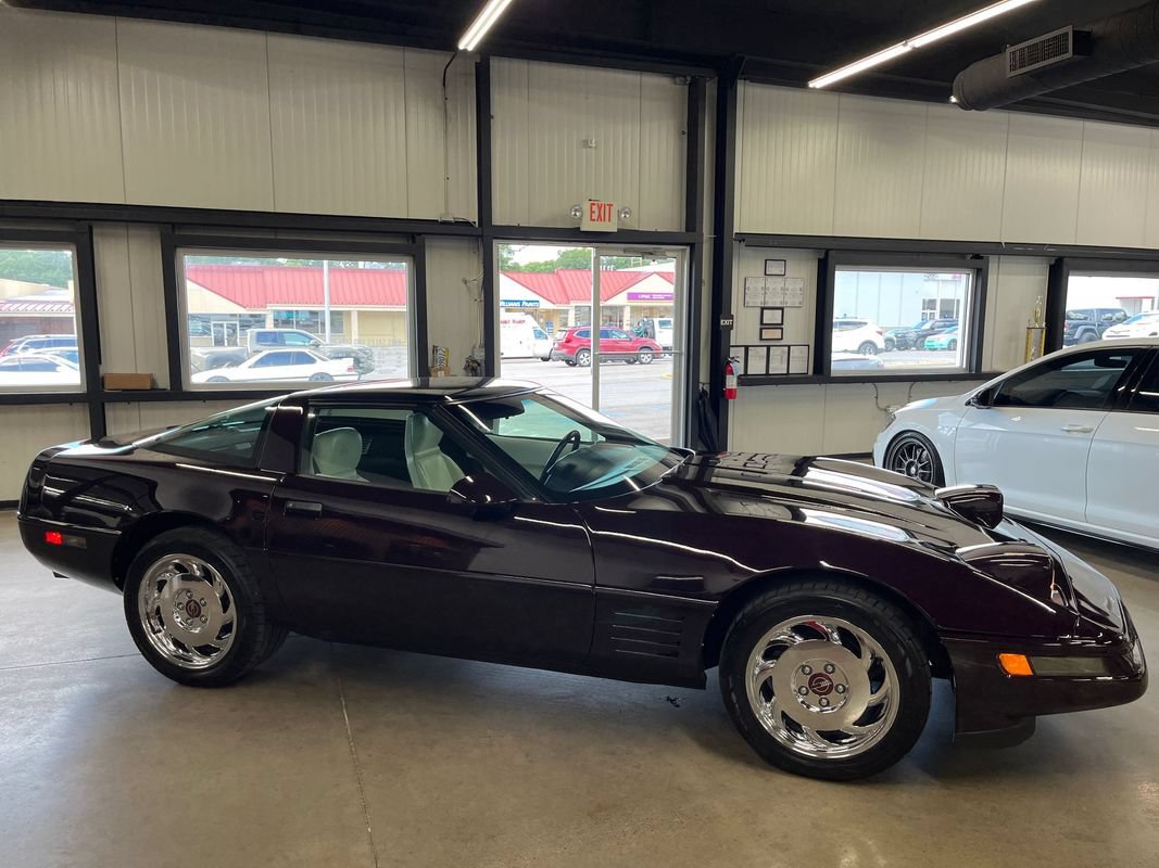 Used 1993 Chevrolet Corvette Coupe RWD image 20