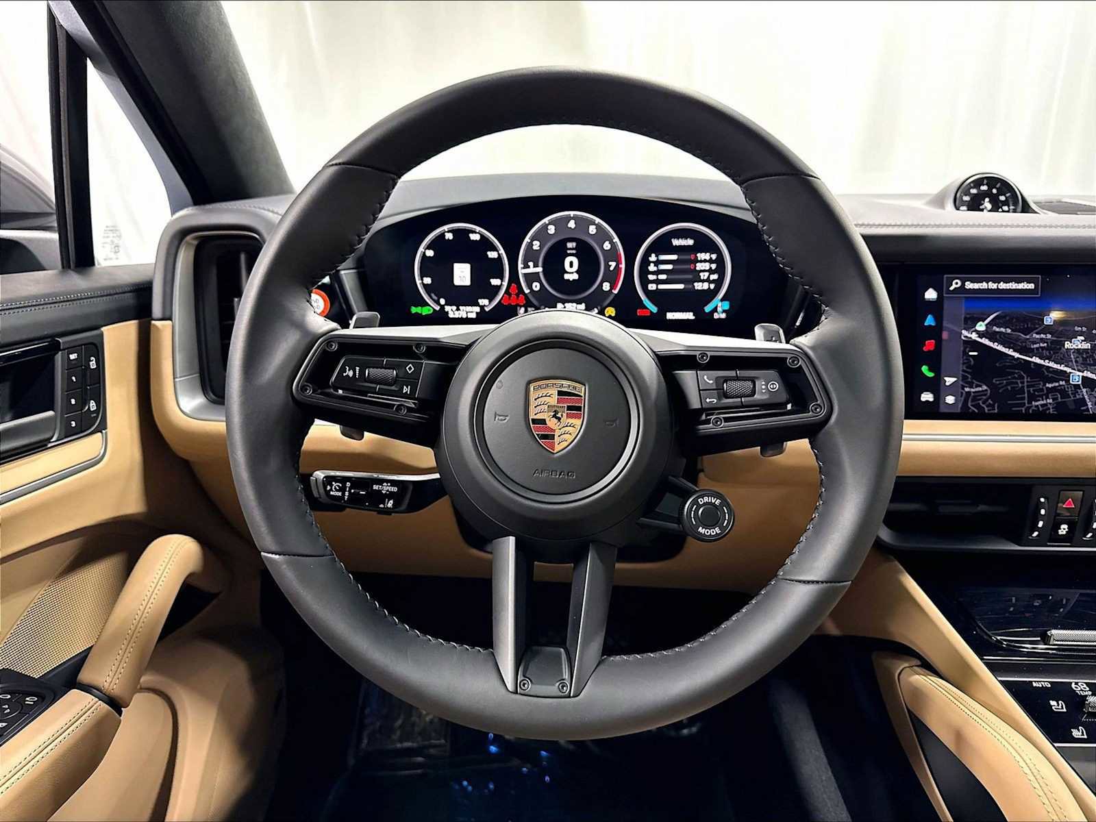 Used 2026 Porsche Cayenne Coupe AWD/4WD image 17