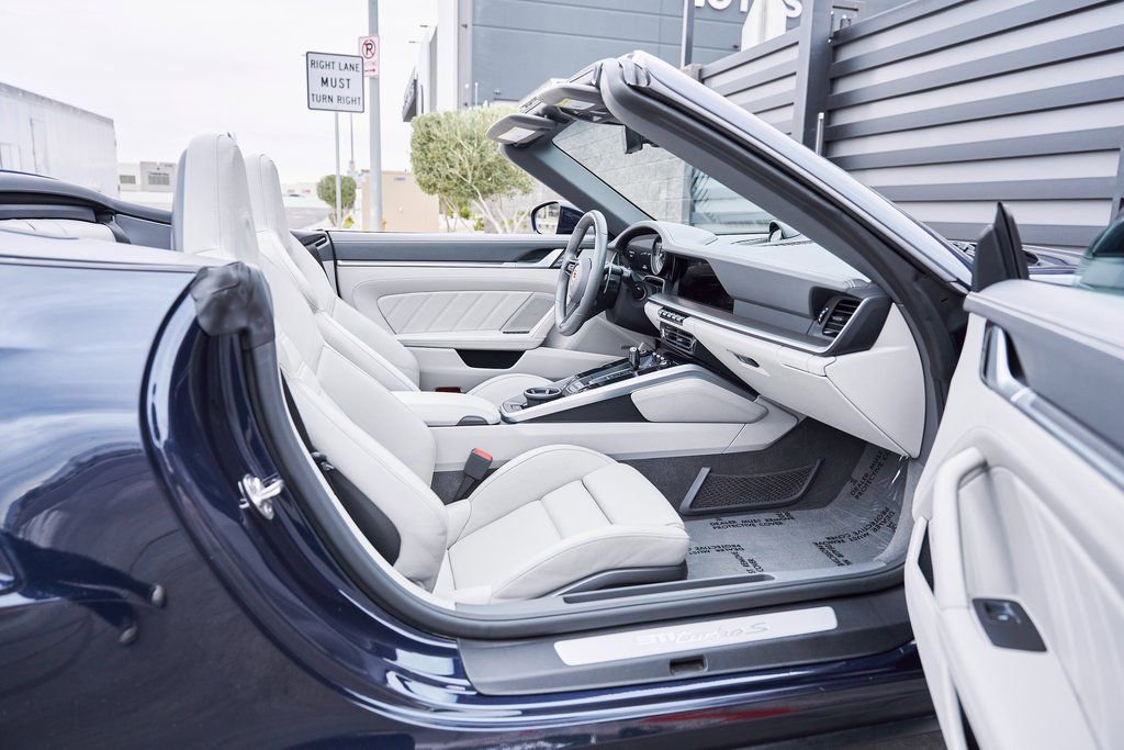 Used 2021 Porsche 911 Turbo S image 25