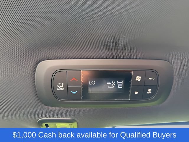 New 2027 Chrysler Pacifica Limited FWD image 17