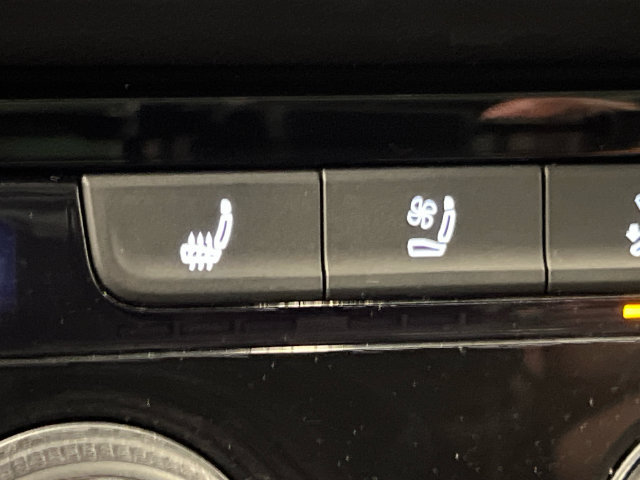 Certified 2024 Volkswagen Taos SEL AWD/4WD image 26