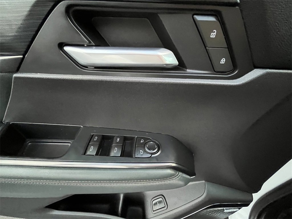 Used 2025 GMC Acadia AT4 image 21