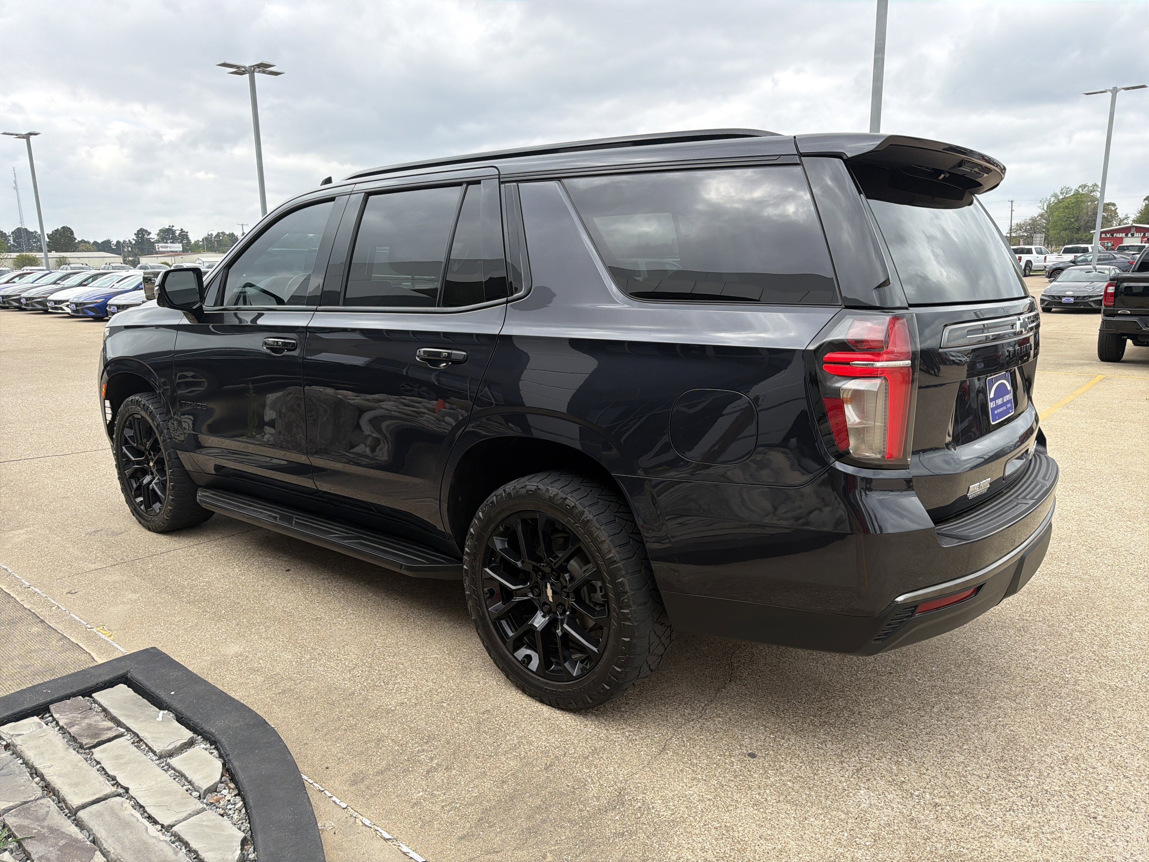 Used 2022 Chevrolet Tahoe RST w/ Luxury Package image 4