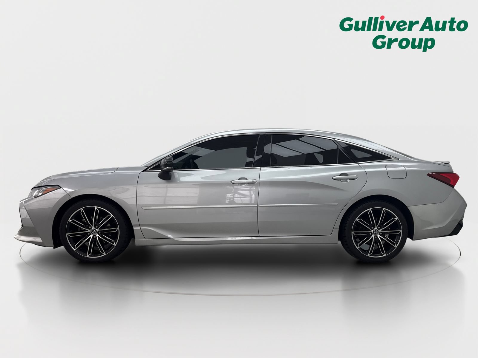 Used 2019 Toyota Avalon Touring w/ Advanced Safety Package FWD image 3