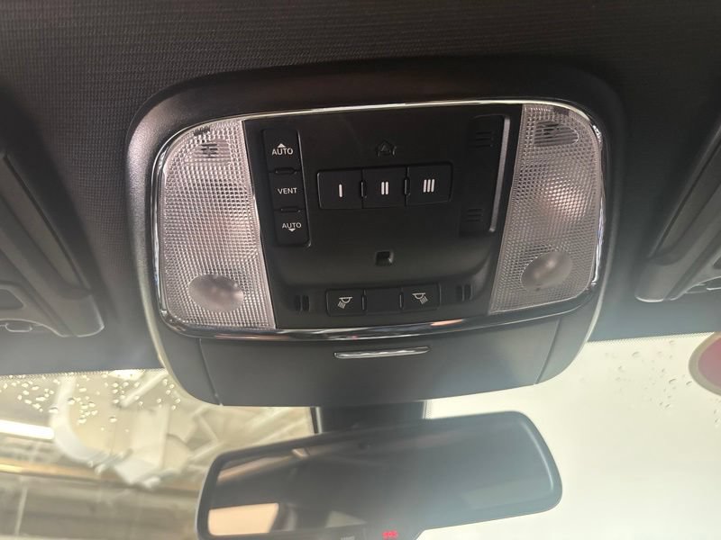 Used 2021 Dodge Charger R/T w/ Plus Group RWD image 46