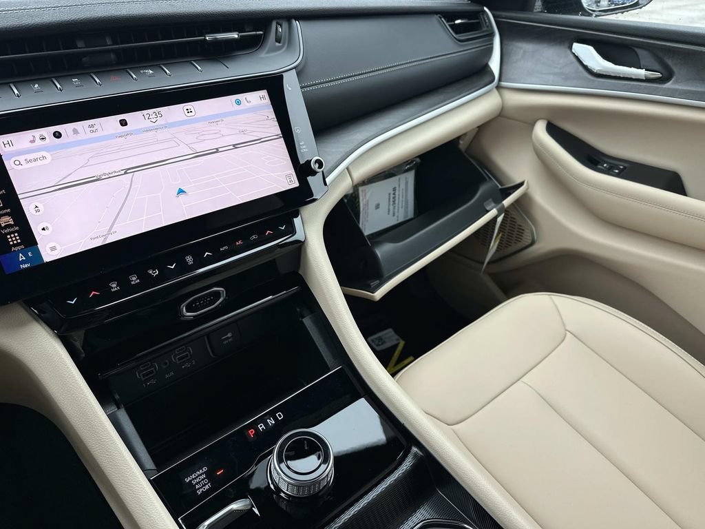 New 2026 Jeep Grand Cherokee L Limited AWD/4WD image 18