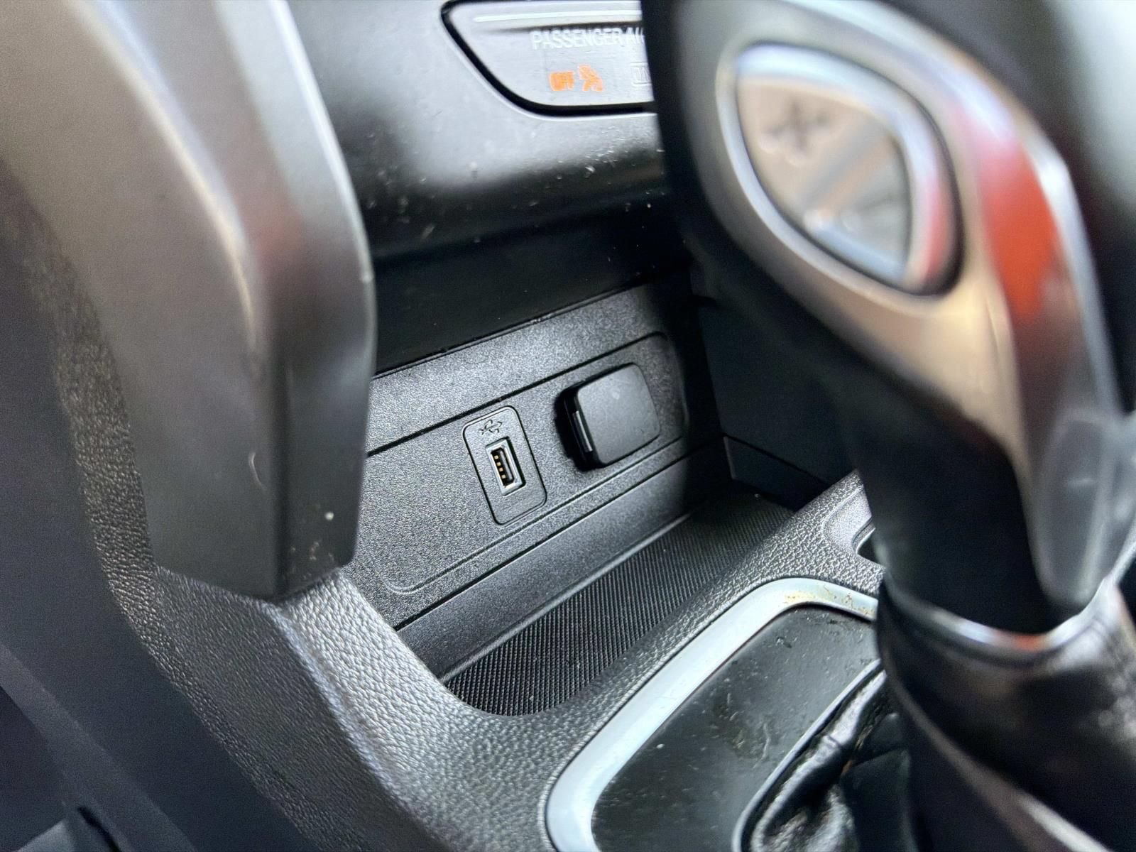 Used 2018 Ford Escape SEL AWD/4WD image 25