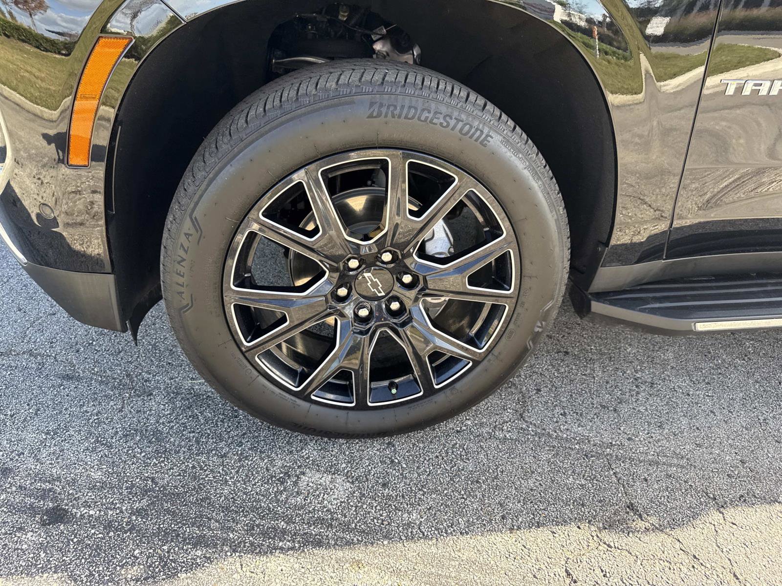 Used 2025 Chevrolet Tahoe High Country image 9