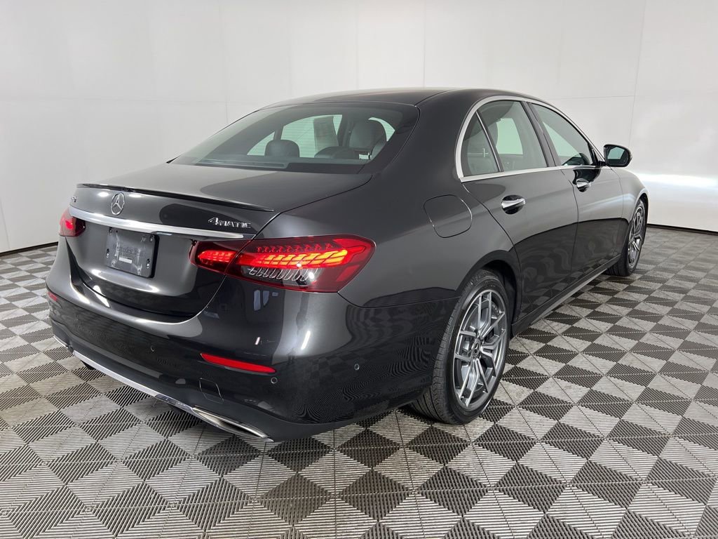 Used 2023 Mercedes-Benz E 350 4MATIC Sedan image 19