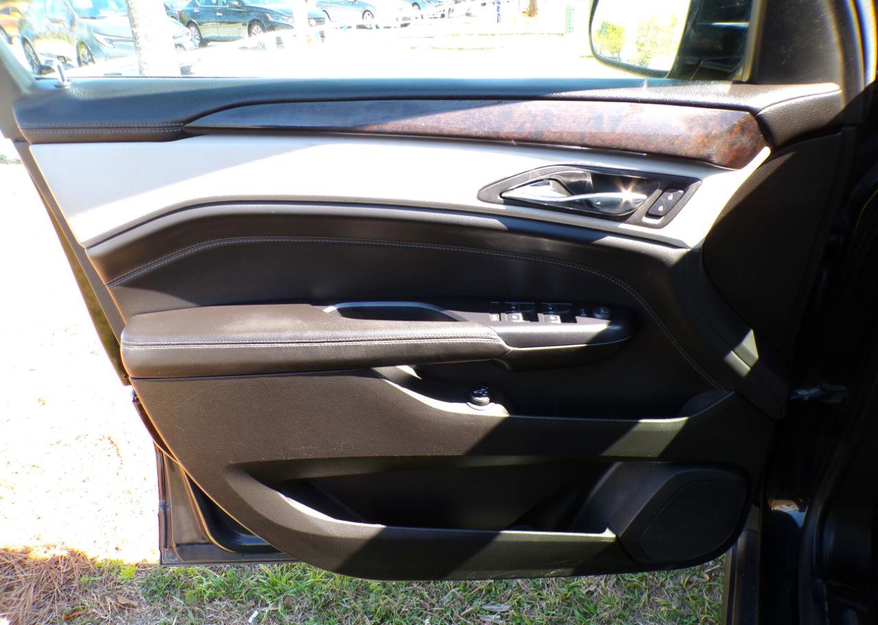 Used 2014 Cadillac SRX Luxury w/ Driver Awareness Package image 33