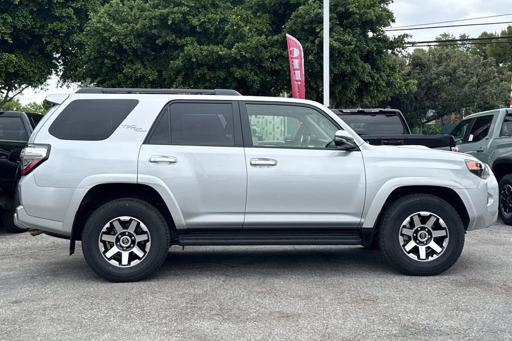 Certified 2024 Toyota 4Runner TRD Off-Road Premium w/ Moonroof Package AWD/4WD image 2