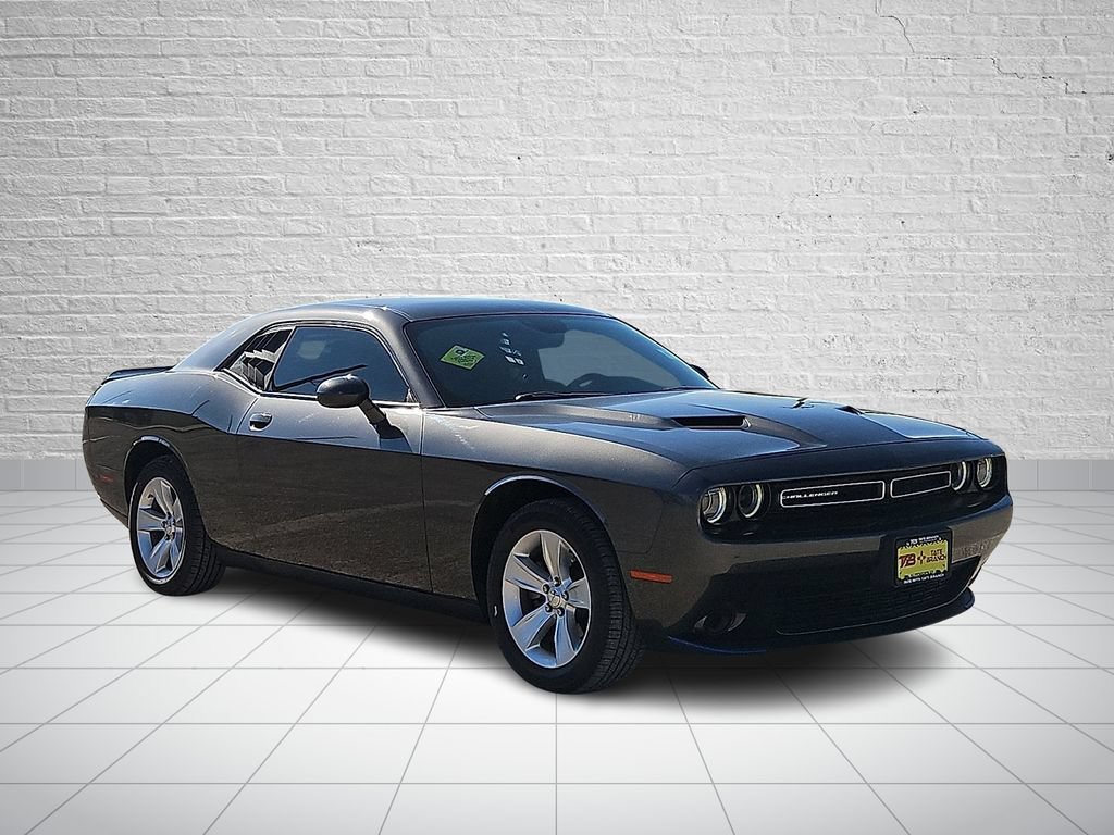 Used 2023 Dodge Challenger SXT RWD image 6