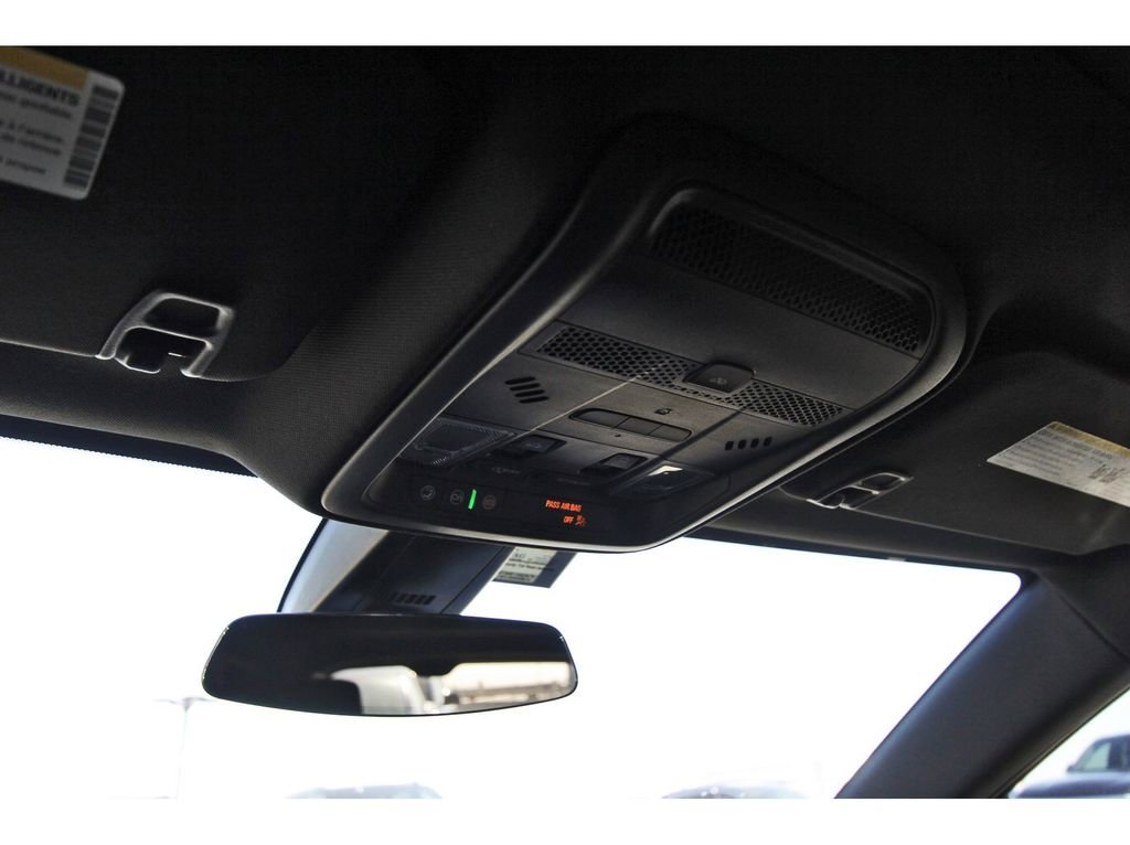 Certified 2025 Cadillac XT5 Premium Luxury image 9