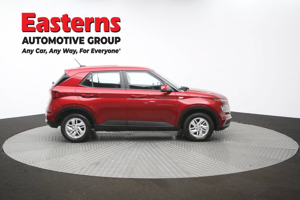 Used 2025 Hyundai Venue SE FWD image 43