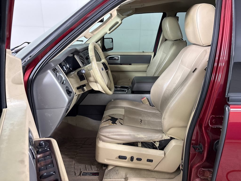 Used 2014 Ford Expedition EL XLT w/ Equipment Group 202A AWD/4WD image 32