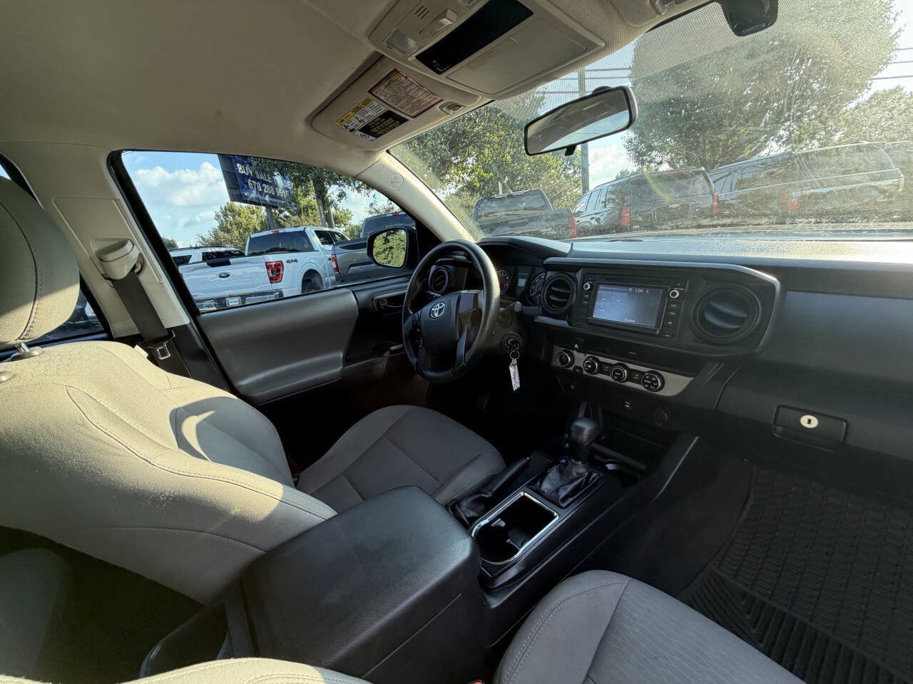 Used 2016 Toyota Tacoma SR w/ Towing Package AWD/4WD image 9