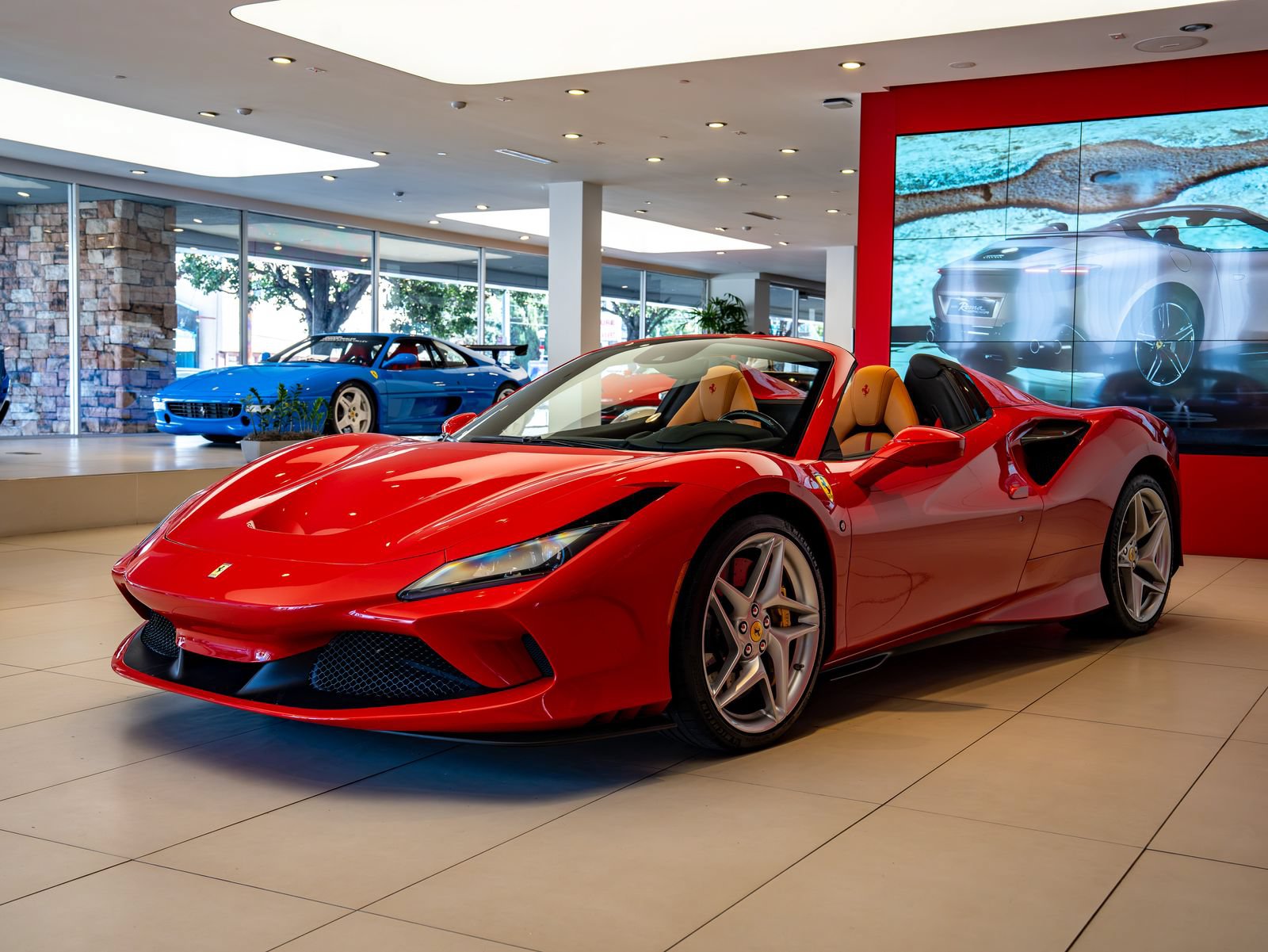 Certified 2021 Ferrari F8 Tributo RWD image 4