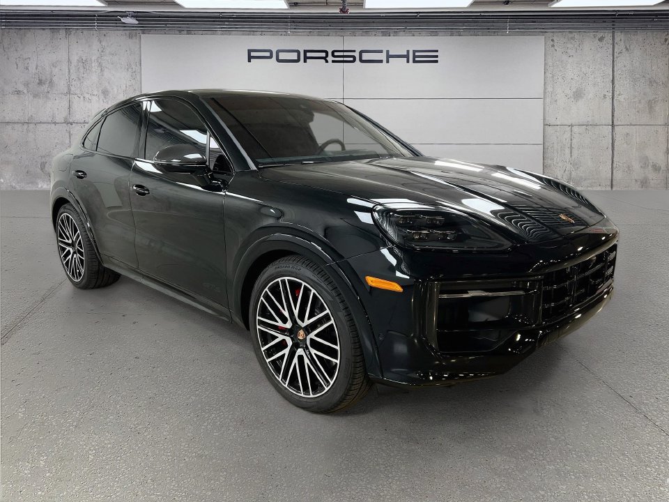 Certified 2025 Porsche Cayenne GTS AWD/4WD image 7