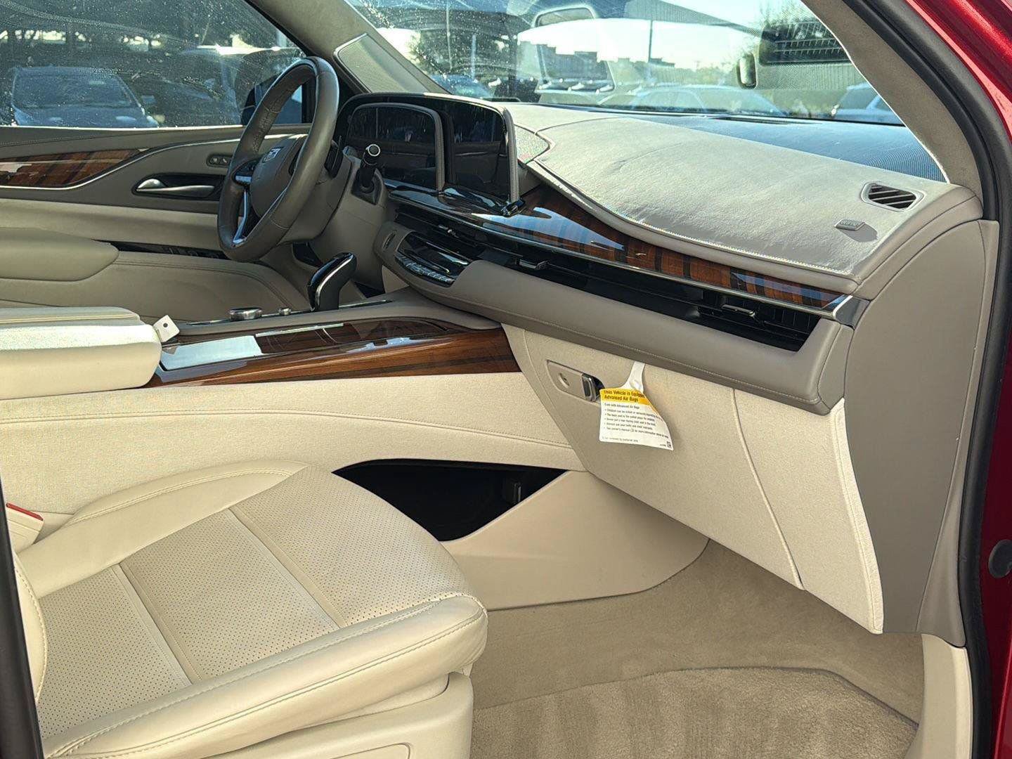 Used 2024 Cadillac Escalade Sport Platinum w/ LPO, ONYX Package AWD/4WD image 8
