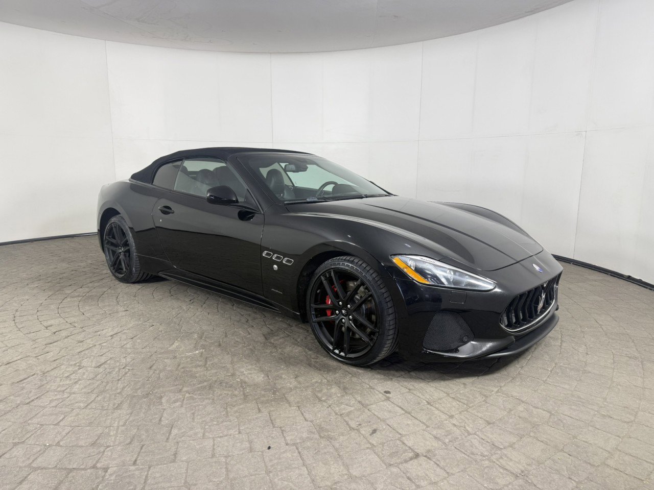 Used 2018 Maserati GranTurismo Sport image 9
