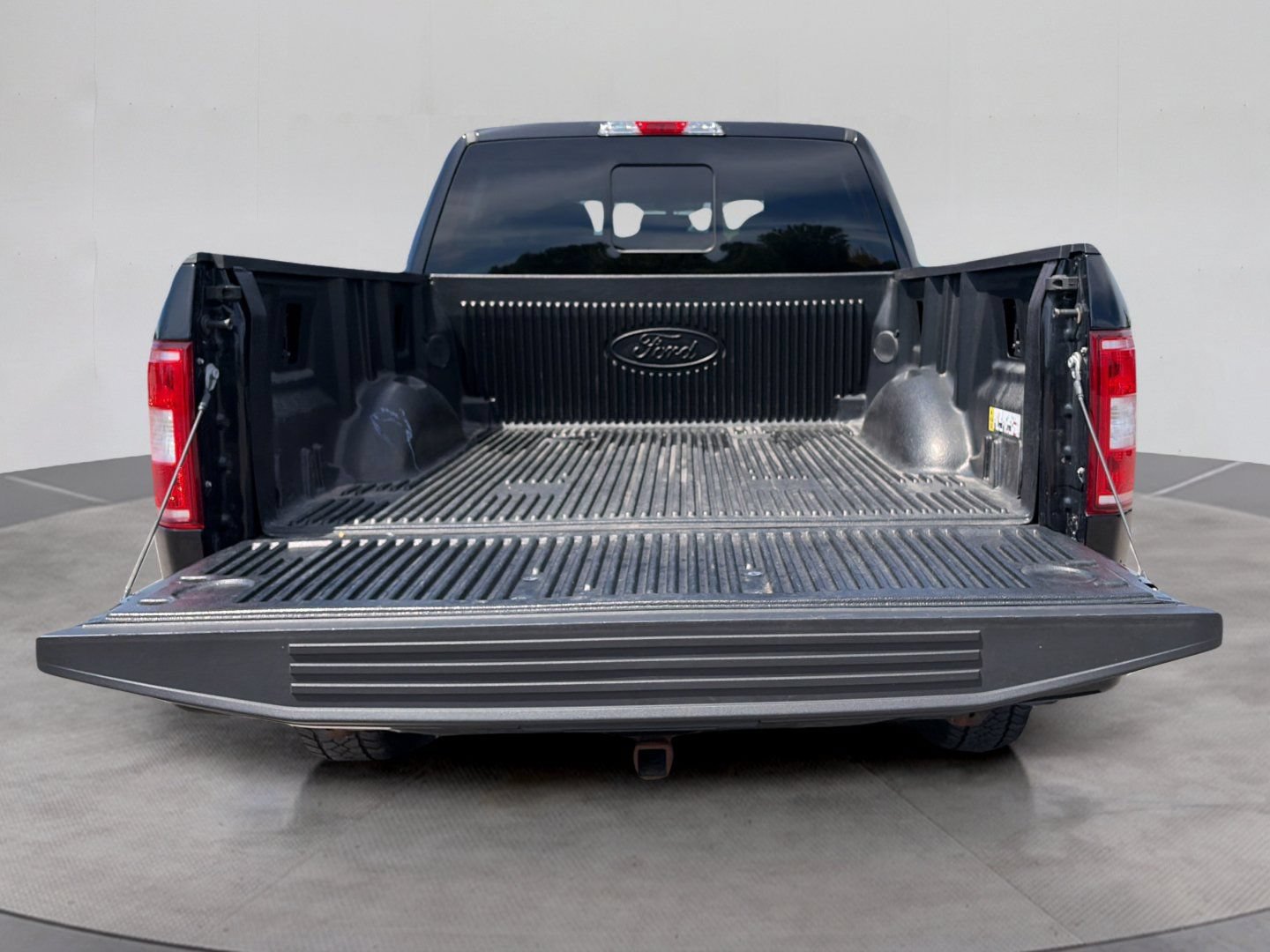 Used 2019 Ford F150 XLT w/ Equipment Group 302A Luxury AWD/4WD image 14