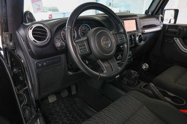 Used 2012 Jeep Wrangler Rubicon w/ PWR Convenience Group AWD/4WD image 13