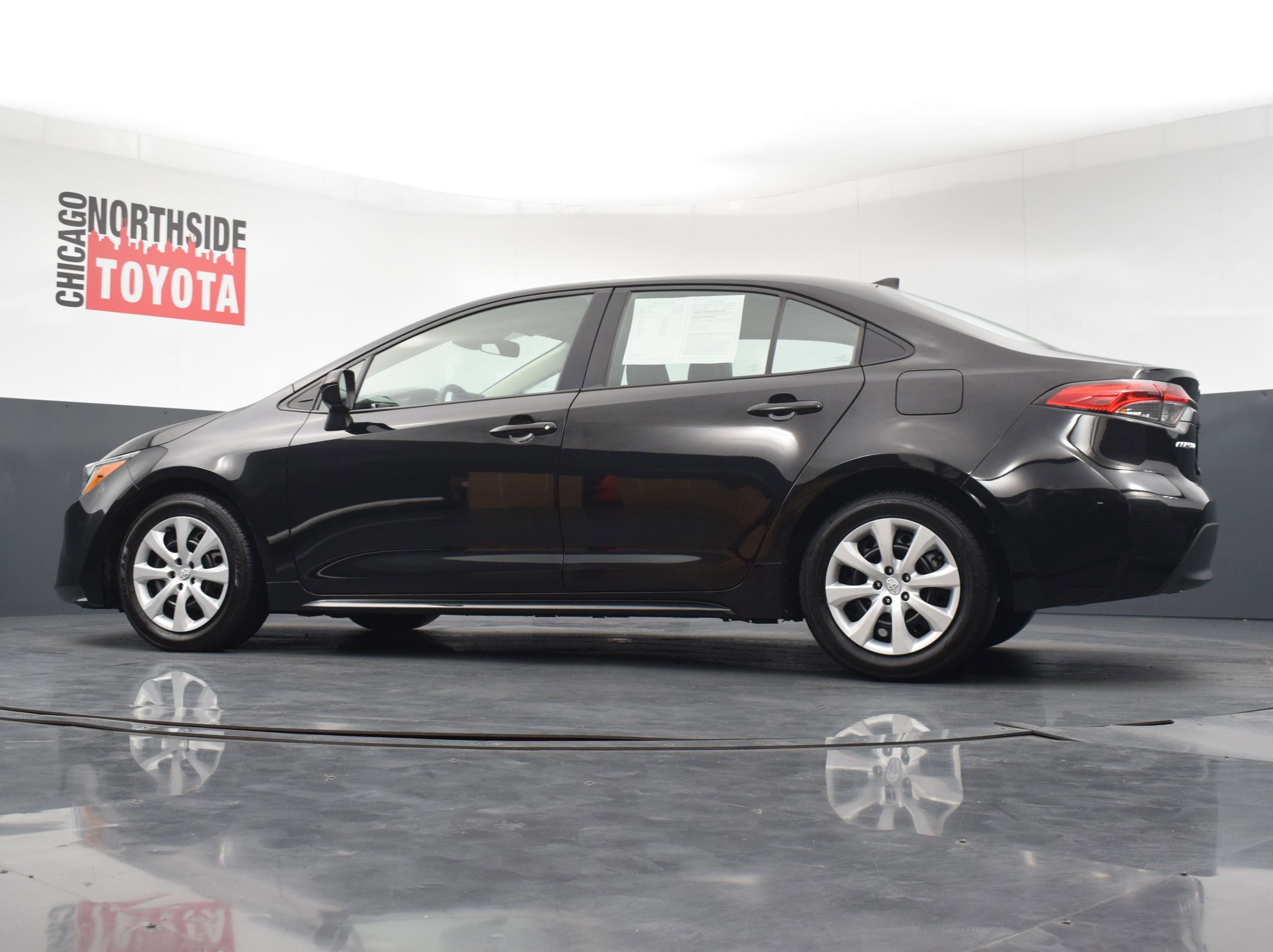 Used 2023 Toyota Corolla LE FWD image 25