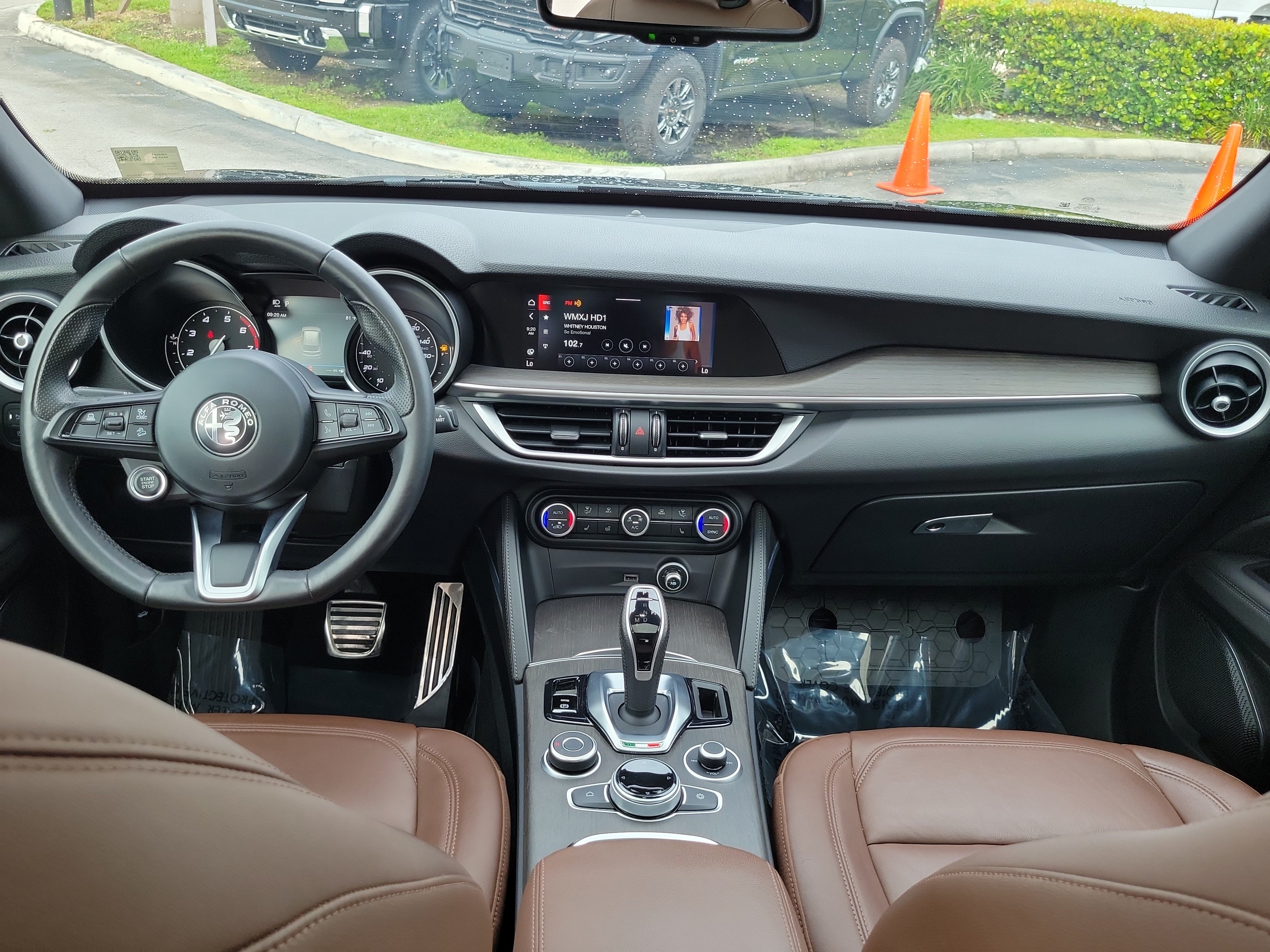 Used 2022 Alfa Romeo Stelvio Ti AWD/4WD image 18