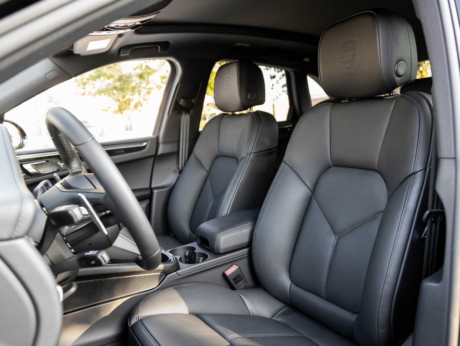 Certified 2026 Porsche Macan image 5