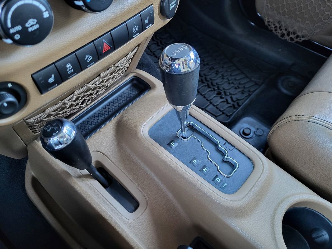 Used 2012 Jeep Wrangler Unlimited Sahara w/ Dual Top Group image 33