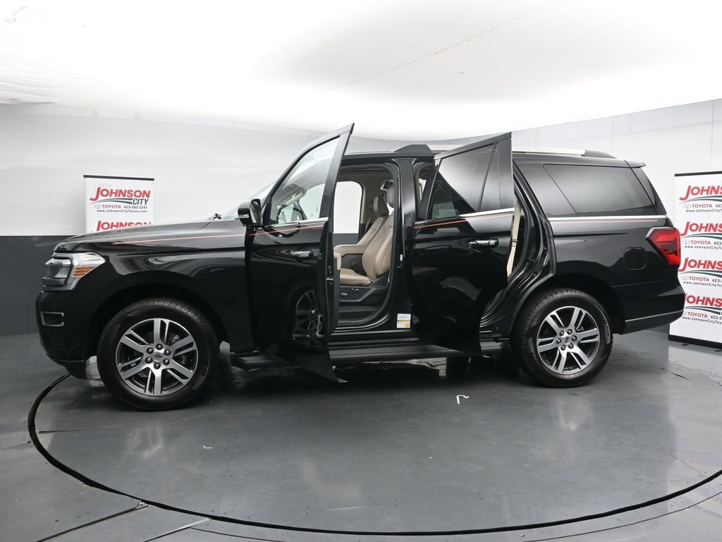 Used 2023 Ford Expedition Limited AWD/4WD image 38