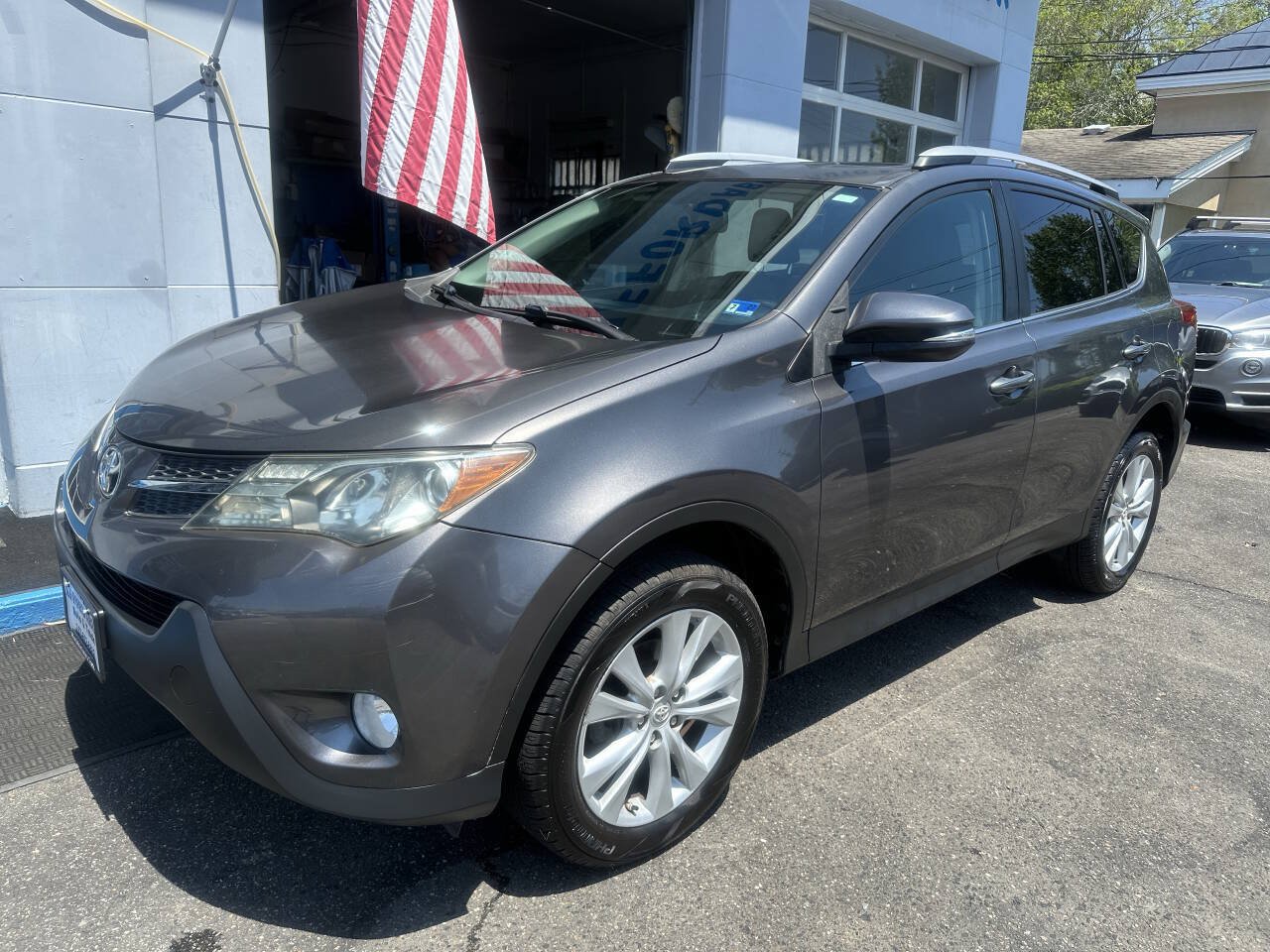 Used 2013 Toyota RAV4 Limited AWD/4WD image 2