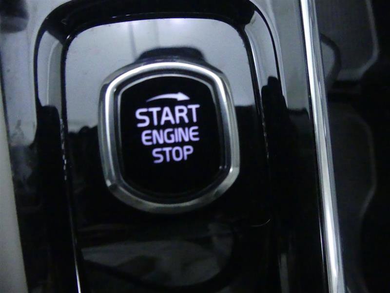 Used 2024 Volvo XC60 T8 Ultimate image 11