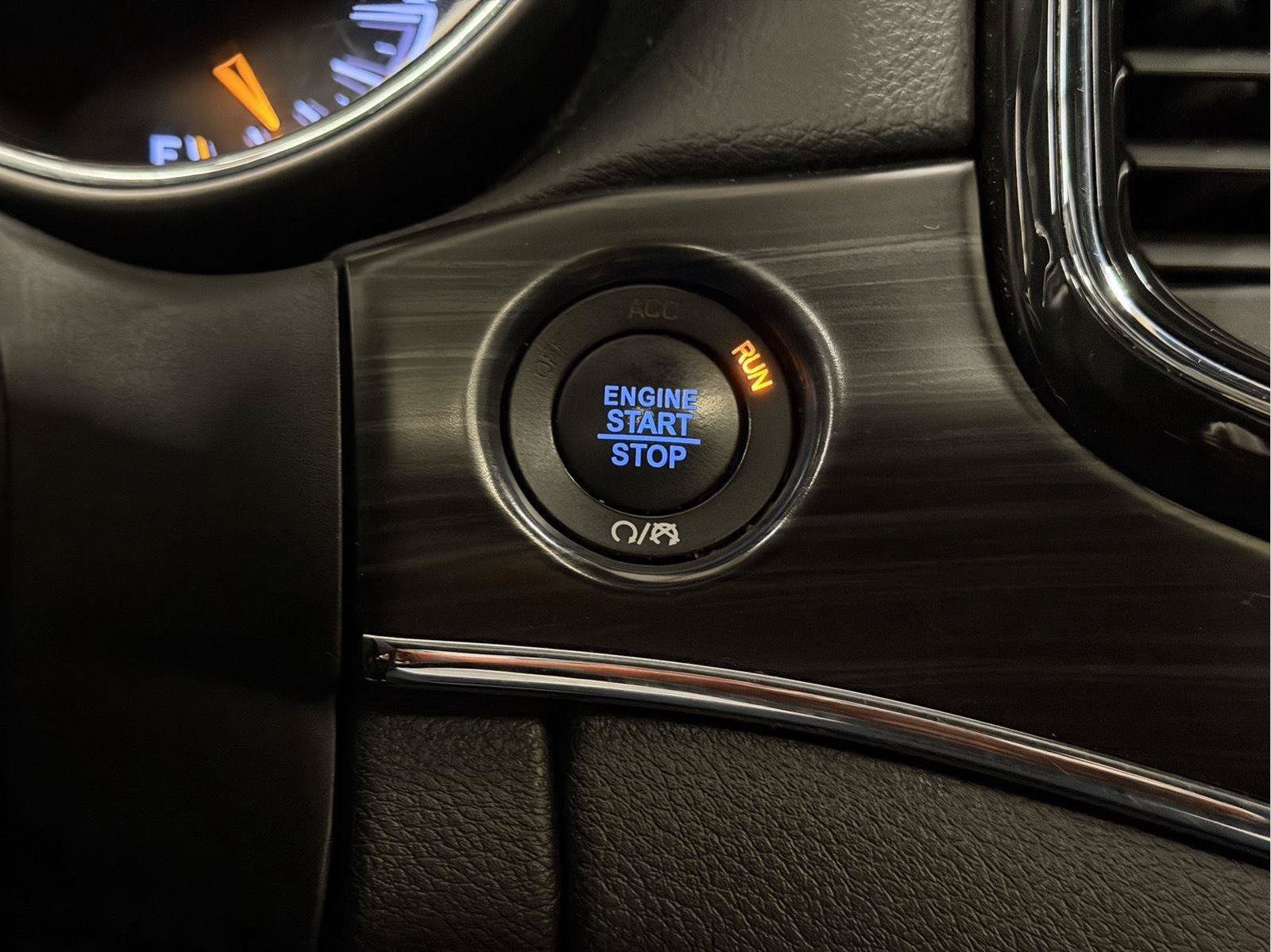 Used 2022 Jeep Grand Cherokee Limited AWD/4WD image 18