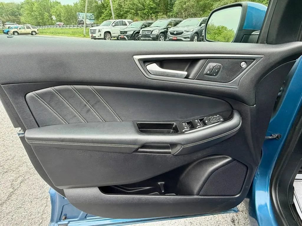 Used 2019 Ford Edge ST w/ Equipment Group 401A AWD/4WD image 13