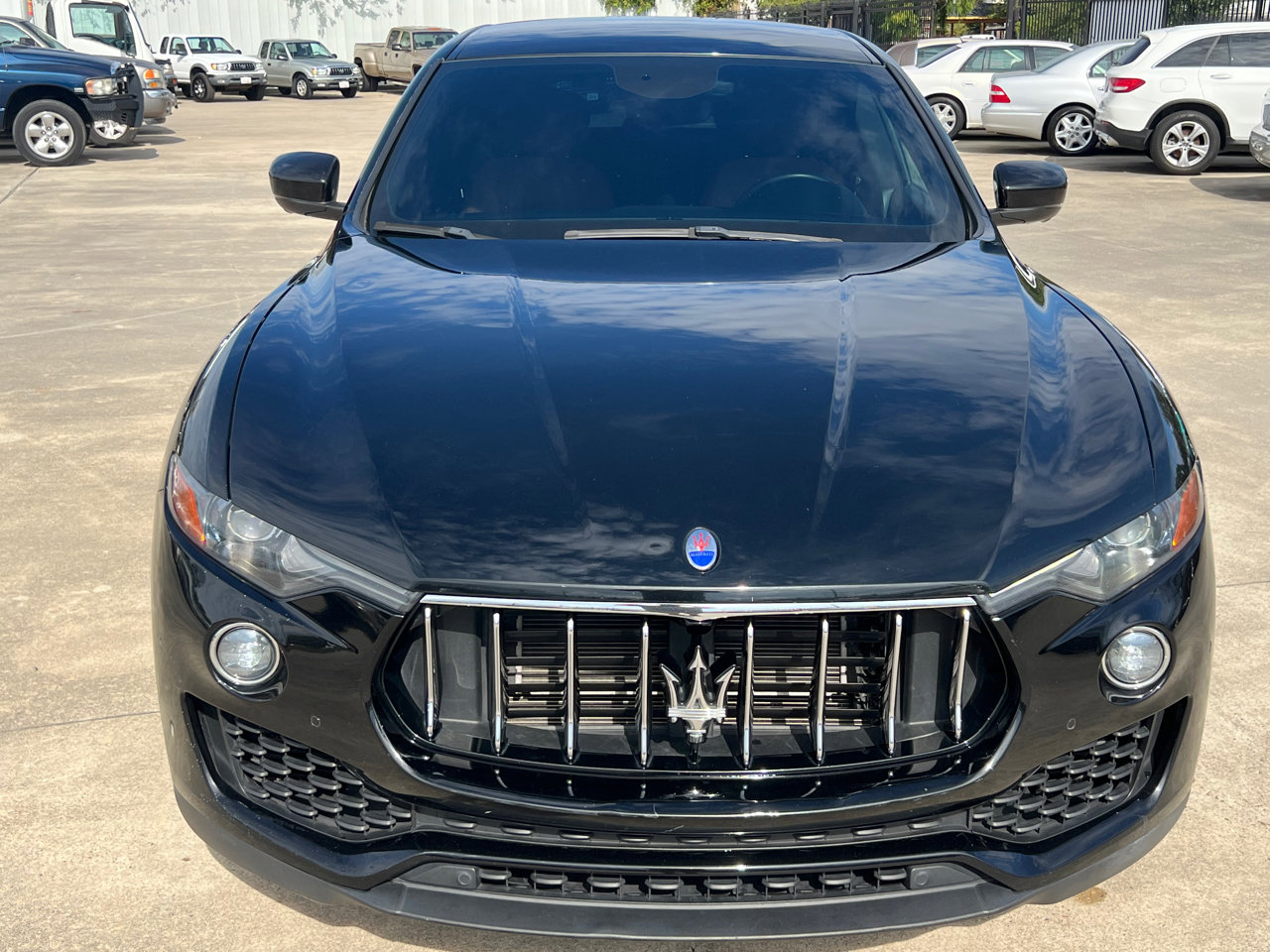 Used 2018 Maserati Levante image 9