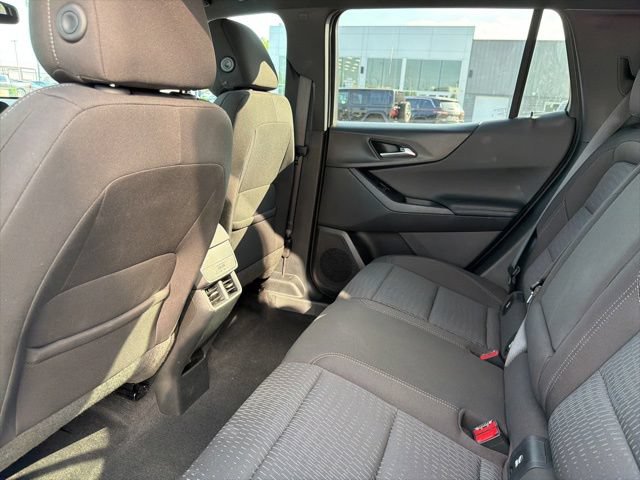 Used 2026 Chevrolet Equinox LT FWD image 30