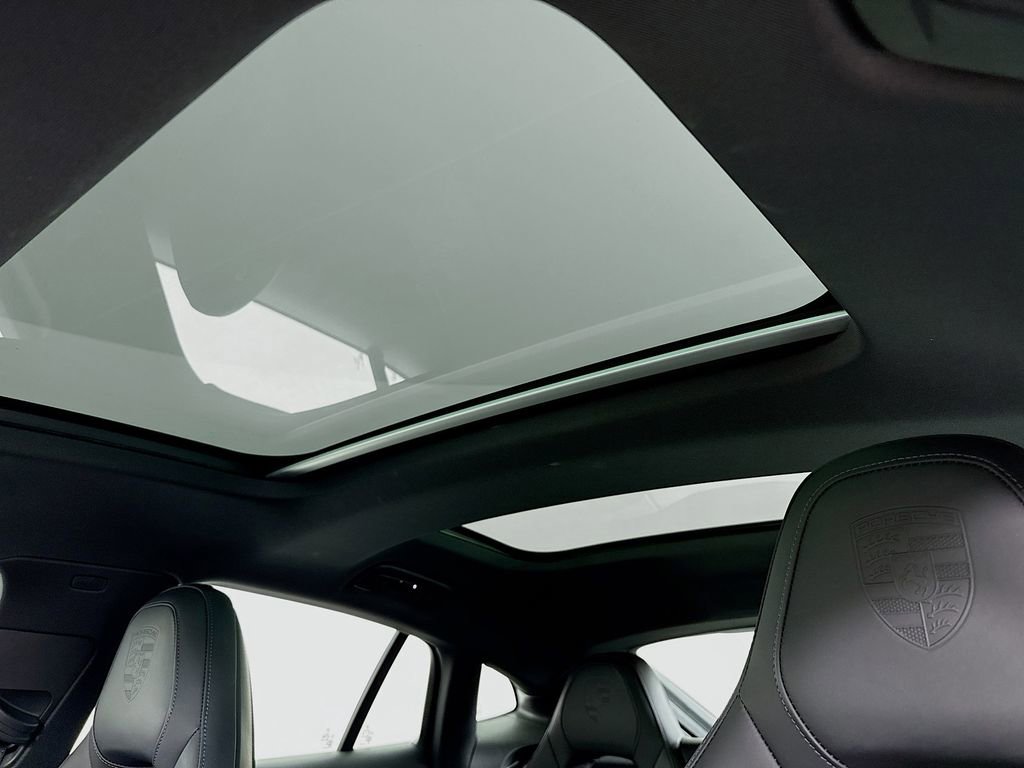 Certified 2025 Porsche Panamera 4 image 23