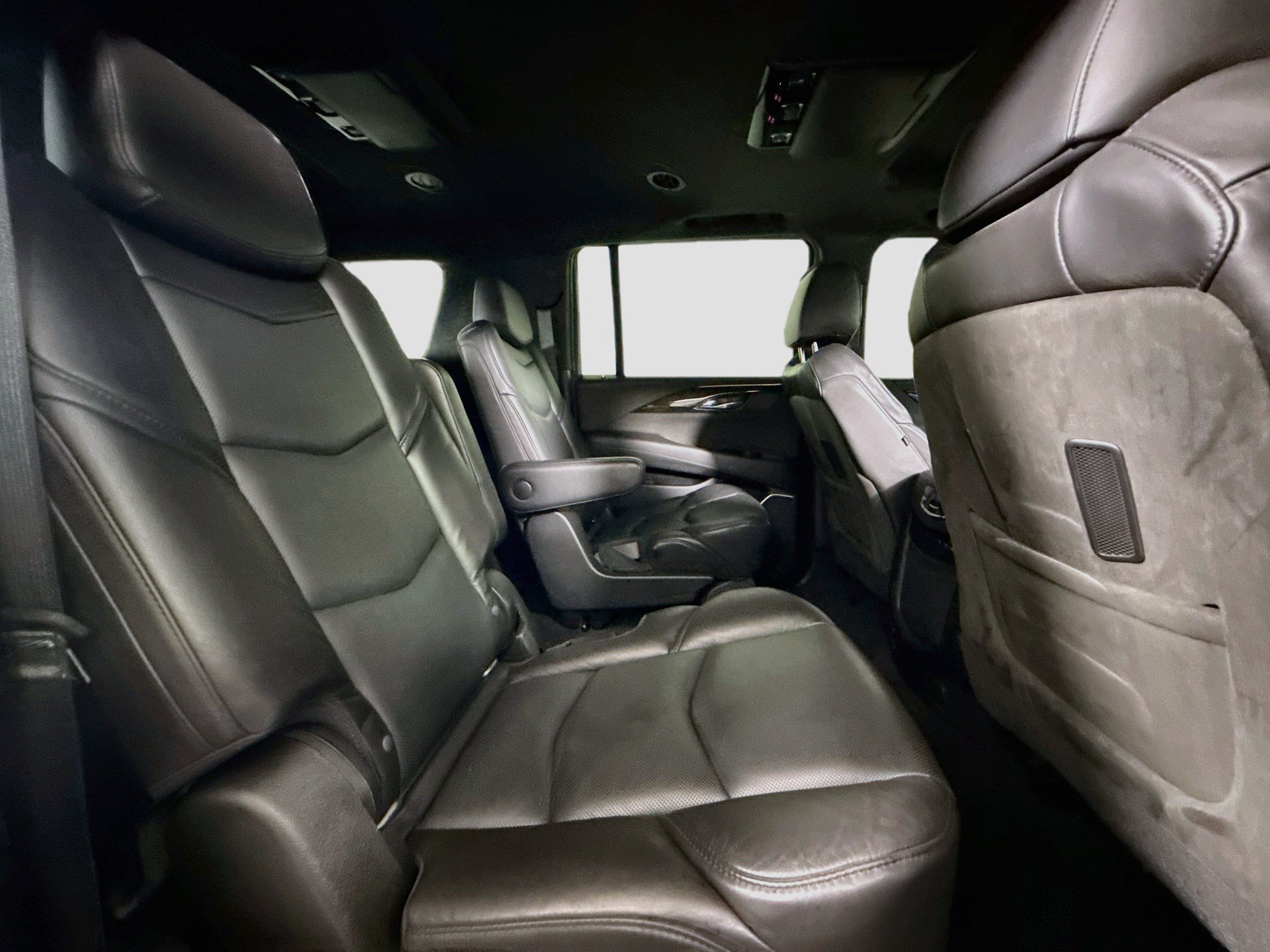 Used 2020 Cadillac Escalade ESV Platinum AWD/4WD image 27
