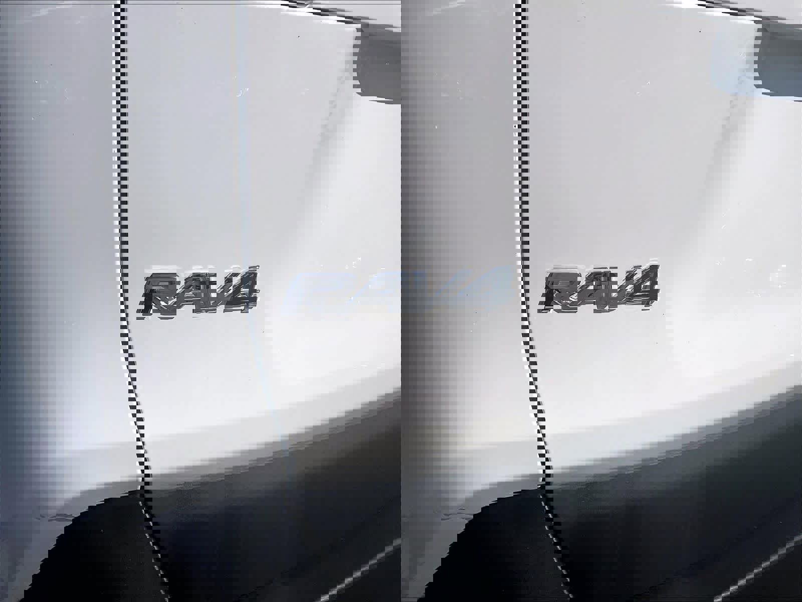 Used 2020 Toyota RAV4 LE w/ All Weather Liner Package image 27