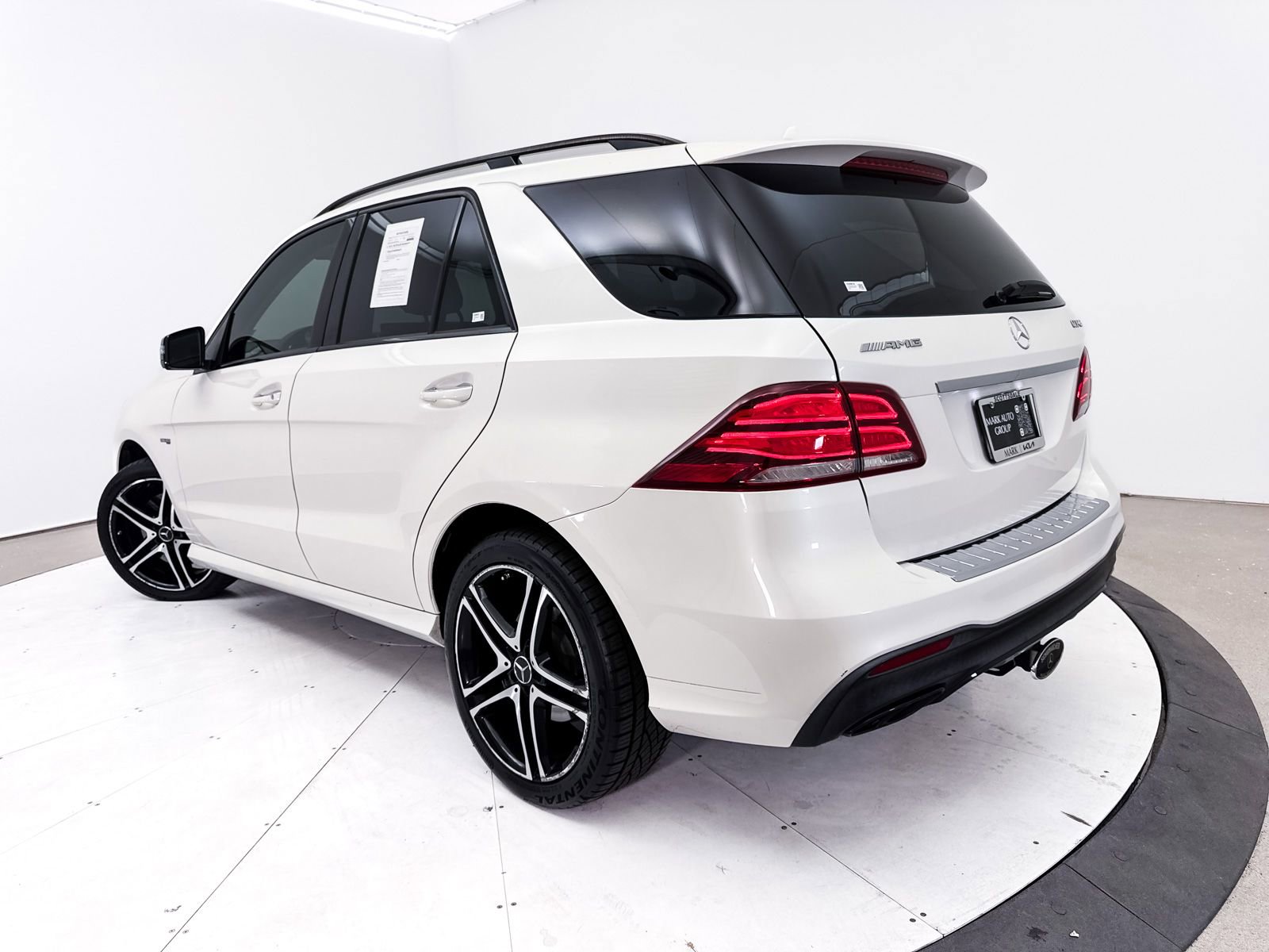Used 2017 Mercedes-Benz GLE 43 AMG 4MATIC image 2