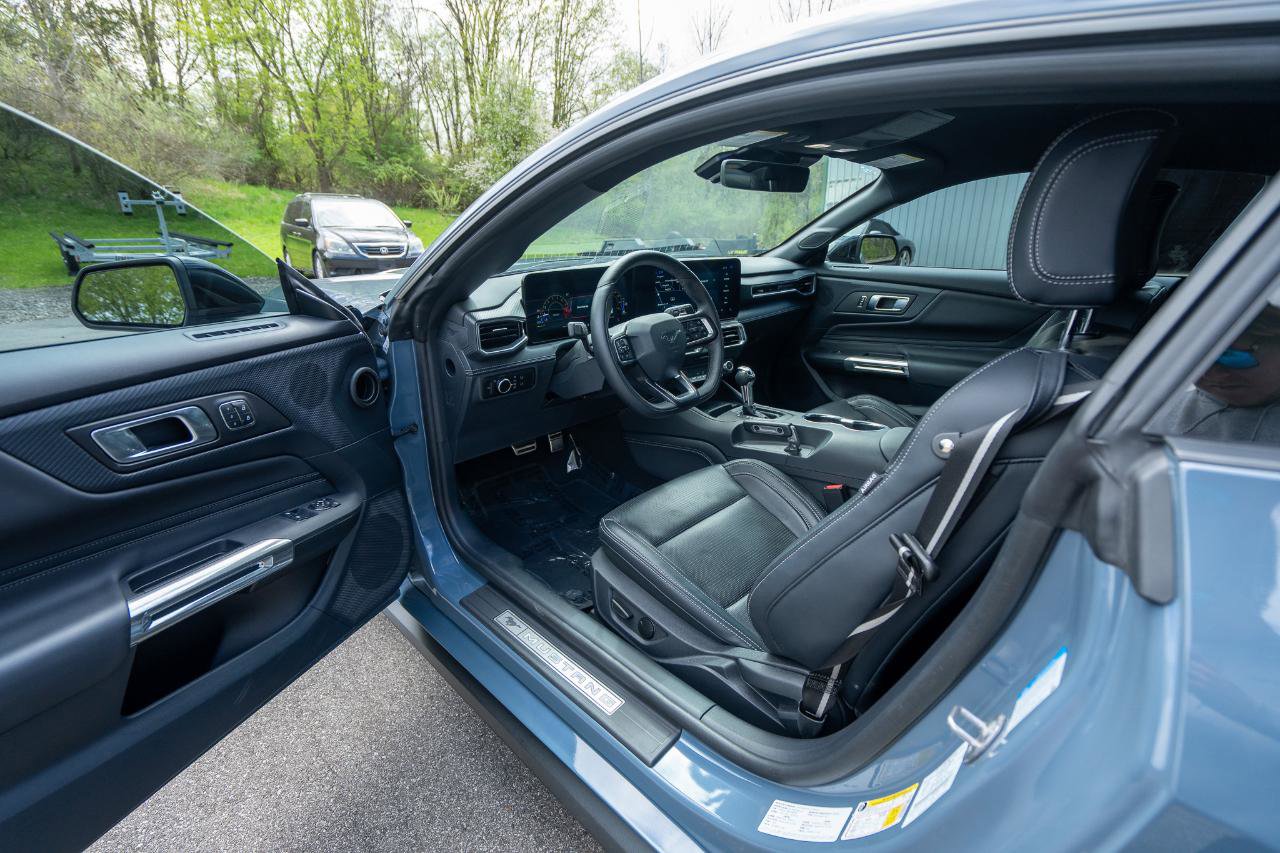 Used 2024 Ford Mustang GT Premium w/ GT Performance Package RWD image 11