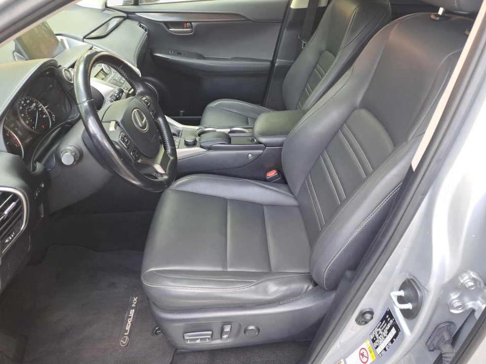 Used 2017 Lexus NX 200t FWD image 11